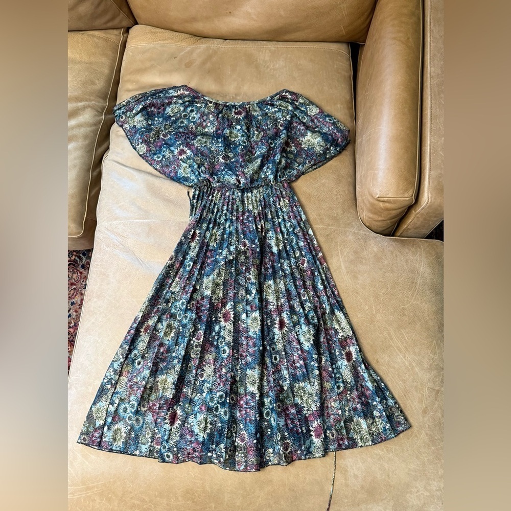Vintage Batwing Sleeve Floral Midi Dress Women’s Size 9/10 Runs Smaller